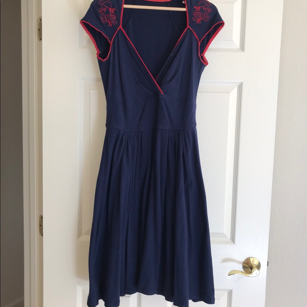 Luscious dress in Navy.